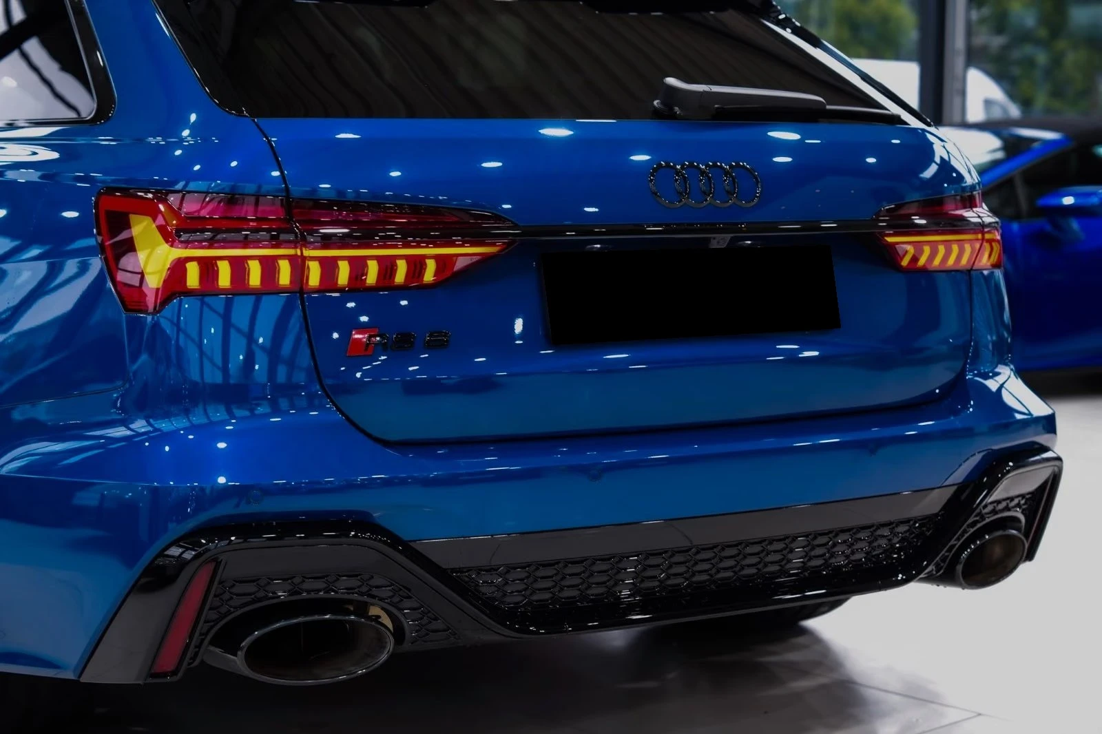 Audi Rs6 PERFORMANCE / BLACK OPTIC / B&O / MATRIX / DYNAMIC, снимка 4 - Автомобили и джипове - 56015723