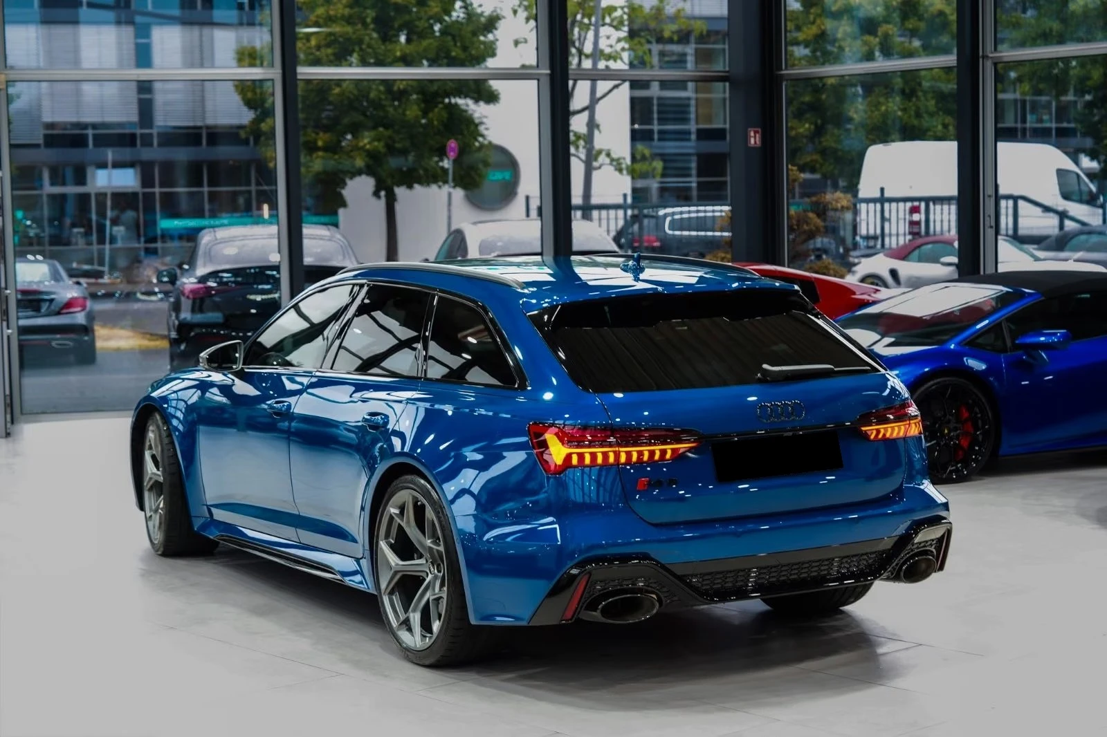Audi Rs6 PERFORMANCE / BLACK OPTIC / B&O / MATRIX / DYNAMIC, снимка 3 - Автомобили и джипове - 56015723