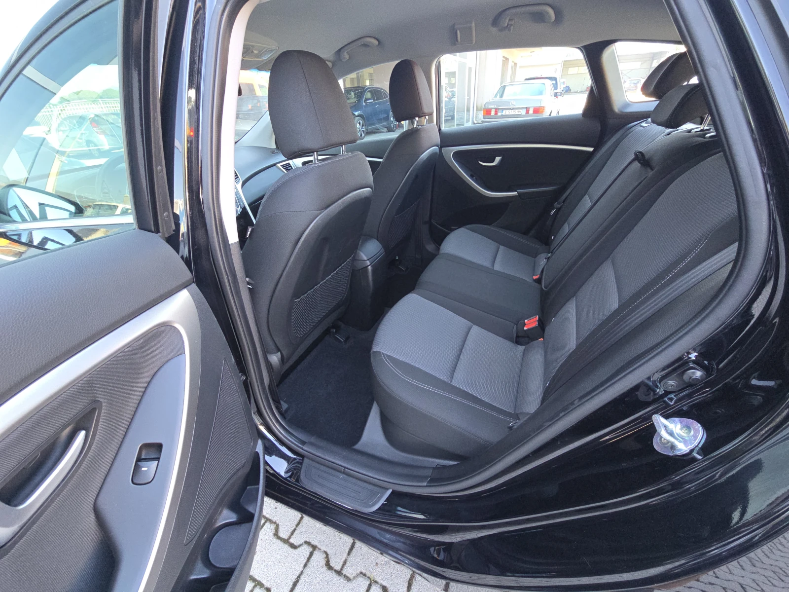 Hyundai I30 122000km !!!!!!!!!!!!, снимка 11 - Автомобили и джипове - 56110200