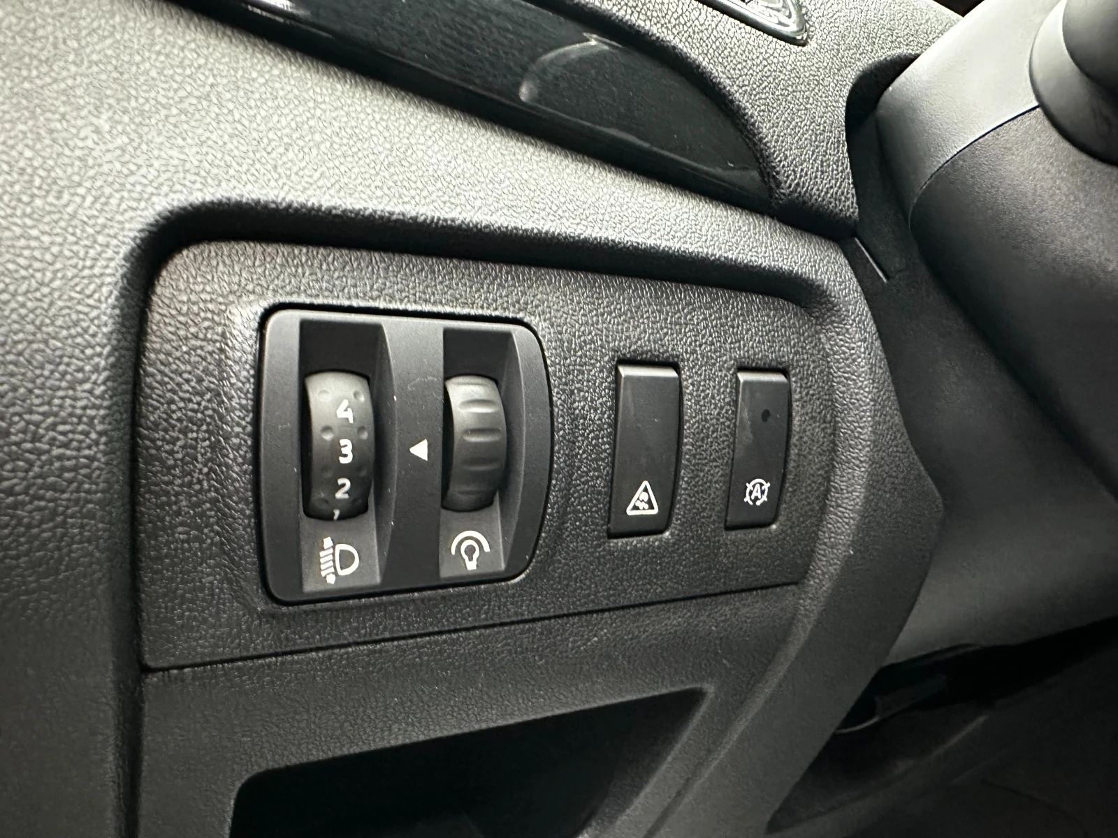 Renault Scenic 1.6d 131 к.с. , снимка 9 - Автомобили и джипове - 56272440