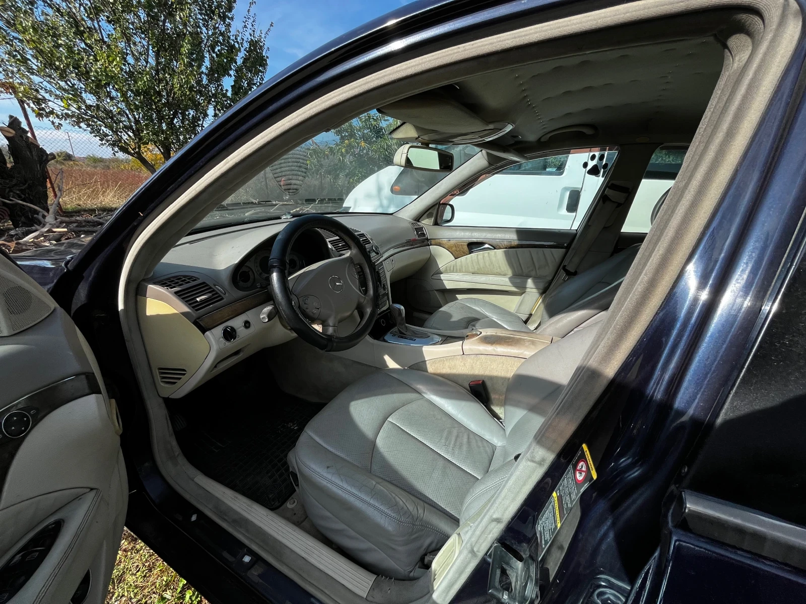 Mercedes-Benz E 320, снимка 5 - Автомобили и джипове - 56721595