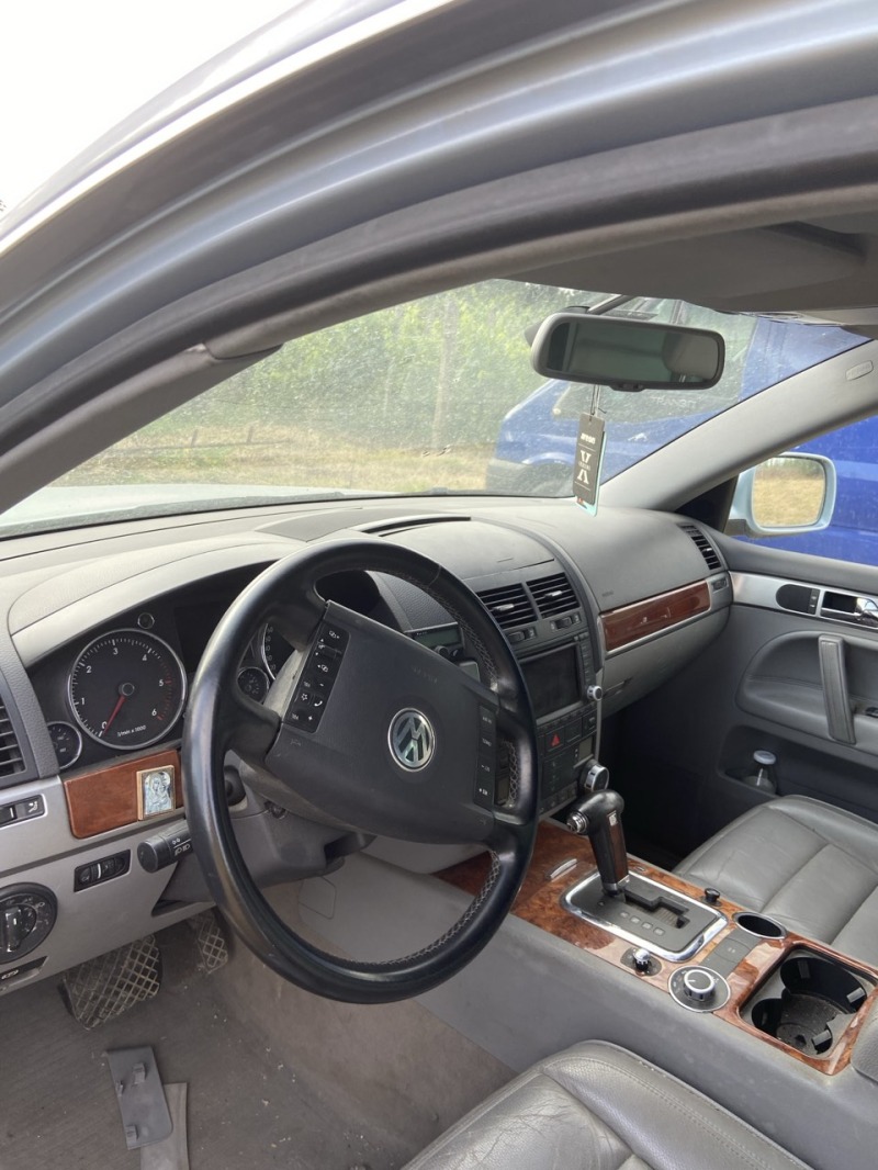 VW Touareg, снимка 2 - Автомобили и джипове - 46238666