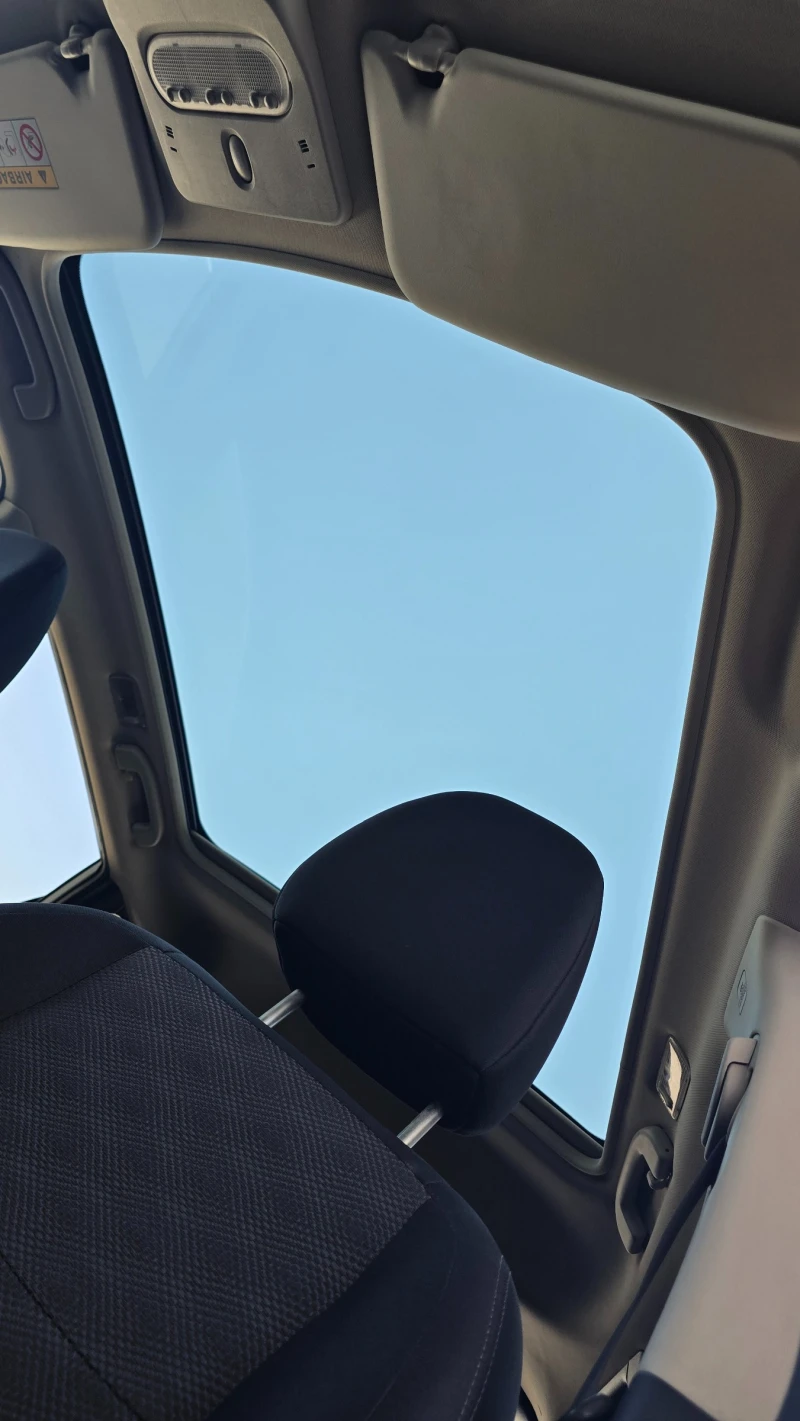 Nissan Qashqai 1.2i * Panorama* 360 Камера* FULL Extra* , снимка 15 - Автомобили и джипове - 51444241