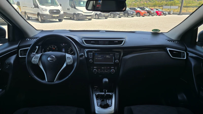 Nissan Qashqai 1.2i * Panorama* 360 Камера* FULL Extra* , снимка 9 - Автомобили и джипове - 51444241