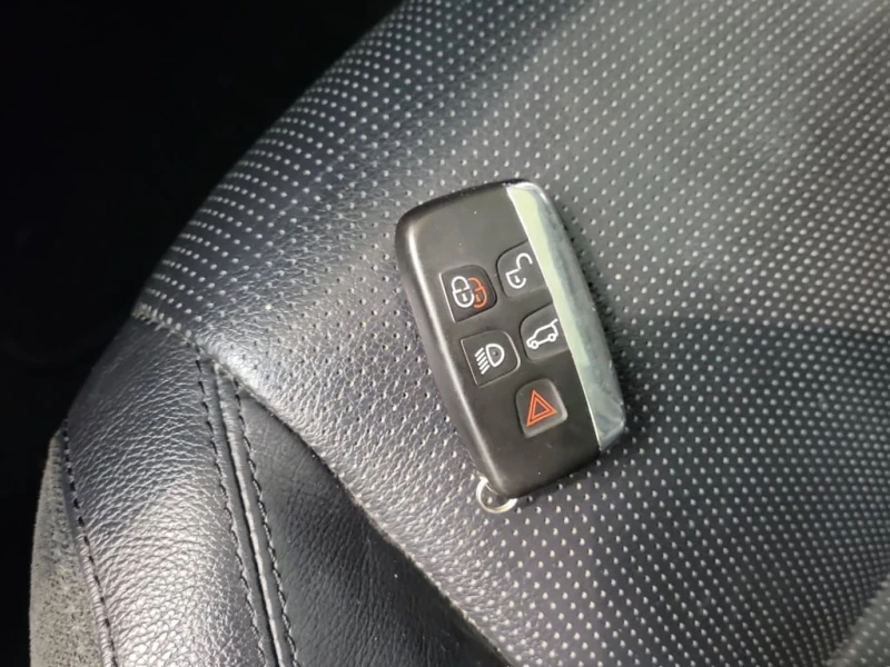 Land Rover Discovery Sport * HSE * CARFAX * ЦЕНА ДО БГ, снимка 12 - Автомобили и джипове - 52727600