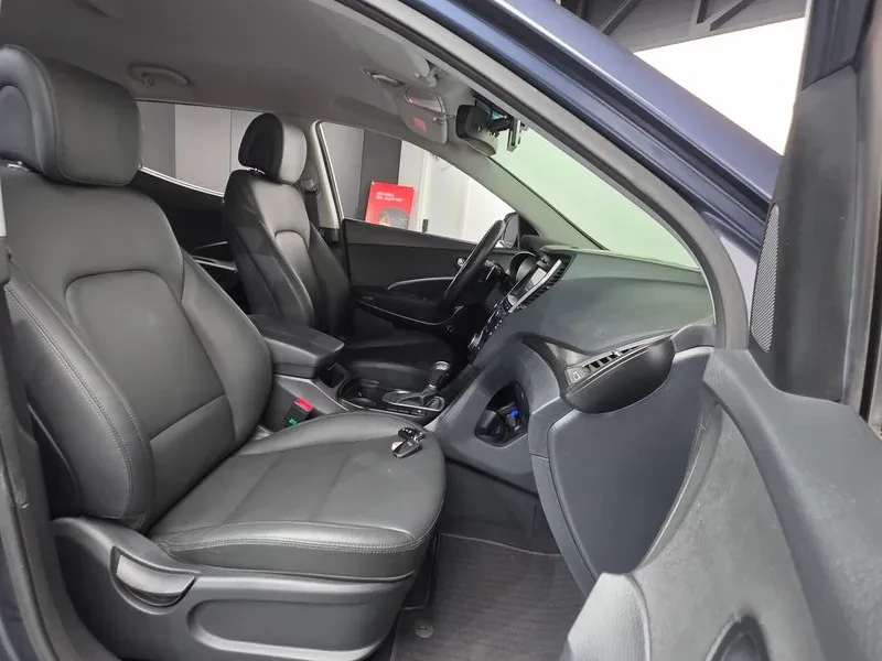 Hyundai Santa fe Diesel 2.0 4Wd Premium, снимка 10 - Автомобили и джипове - 55952504