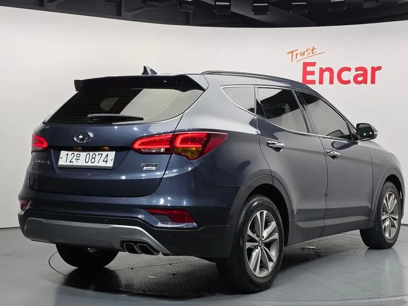 Hyundai Santa fe Diesel 2.0 4Wd Premium, снимка 2 - Автомобили и джипове - 55952504