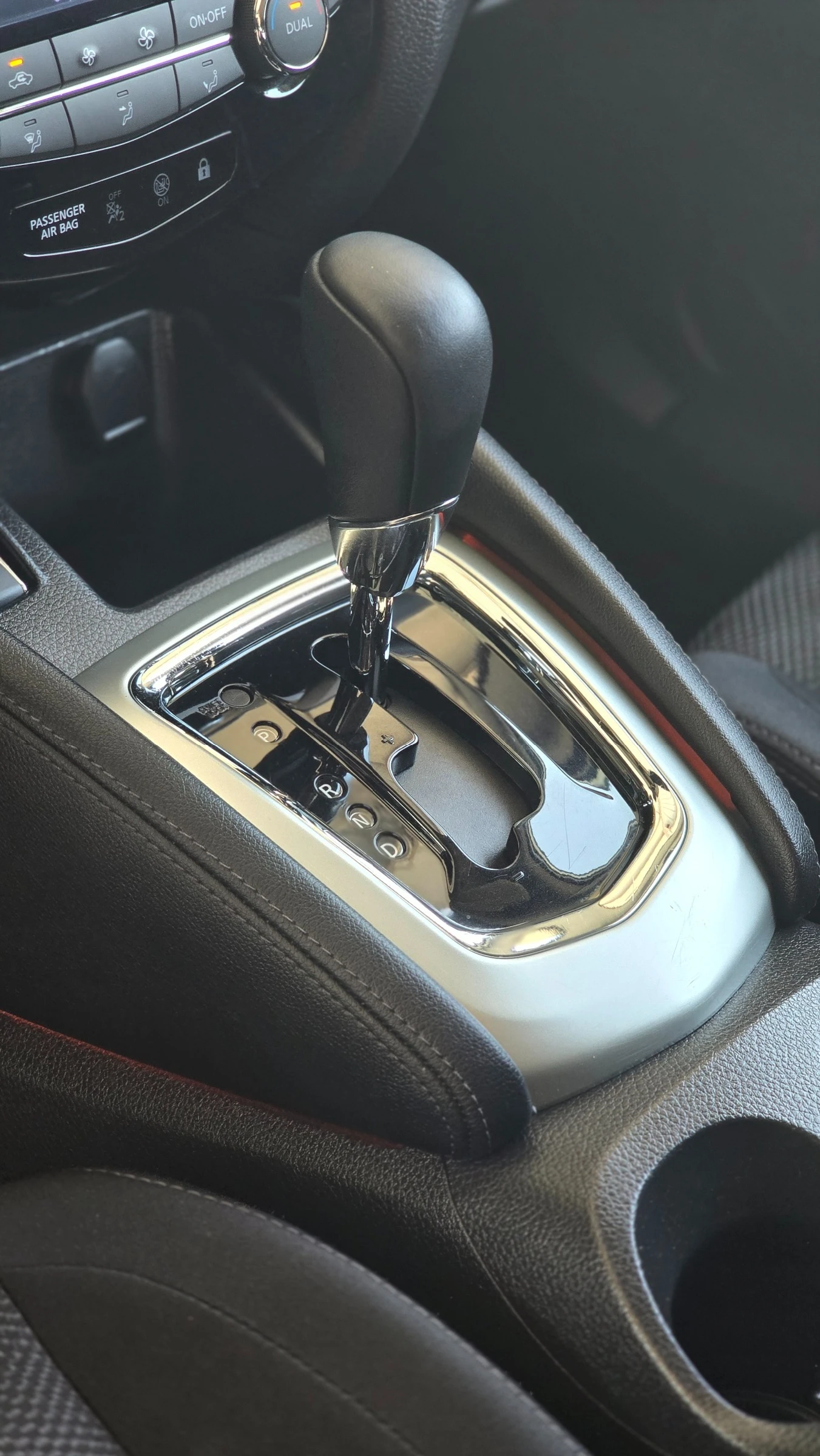 Nissan Qashqai 1.2i * Panorama* 360 * FULL Extra*  | Mobile.bg   13