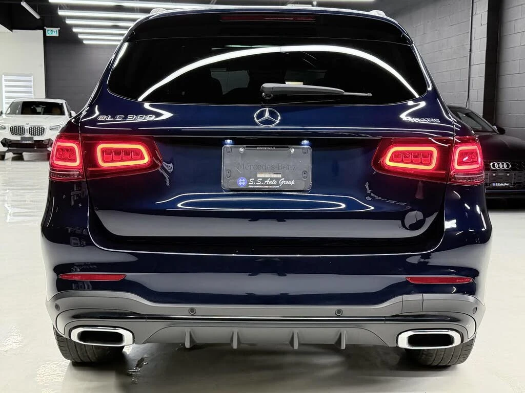 Mercedes-Benz GLC 300 Night PKG* Distronic* ПАНО* 360 - изображение 6