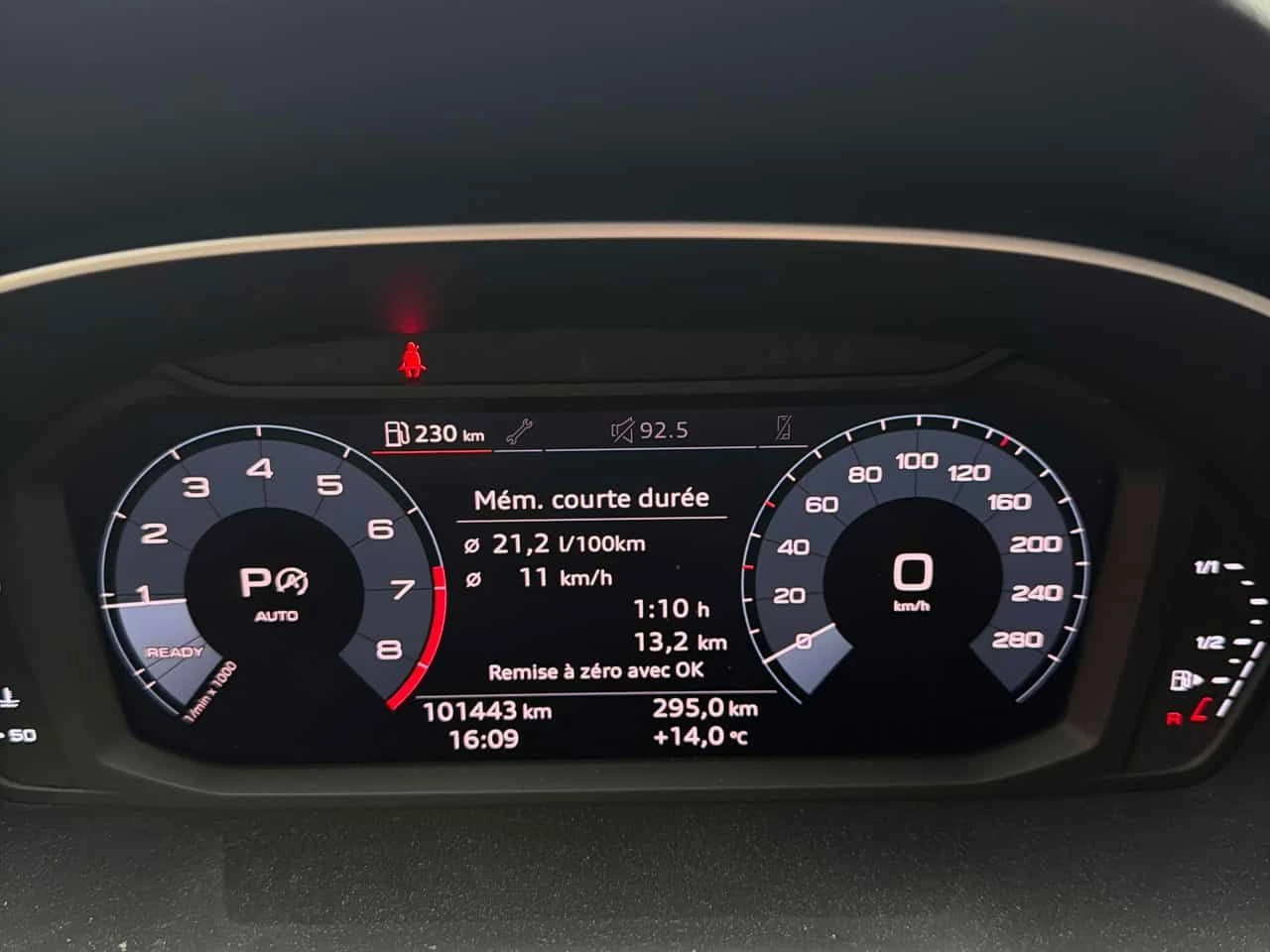 Audi Q3 Progressiv /CAMERA/ПОДГРЕВИ, снимка 8 - Автомобили и джипове - 54365381