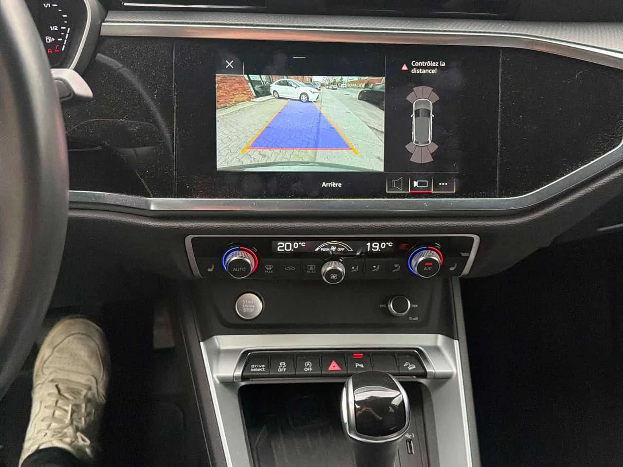 Audi Q3 Progressiv /CAMERA/ПОДГРЕВИ, снимка 9 - Автомобили и джипове - 54365381