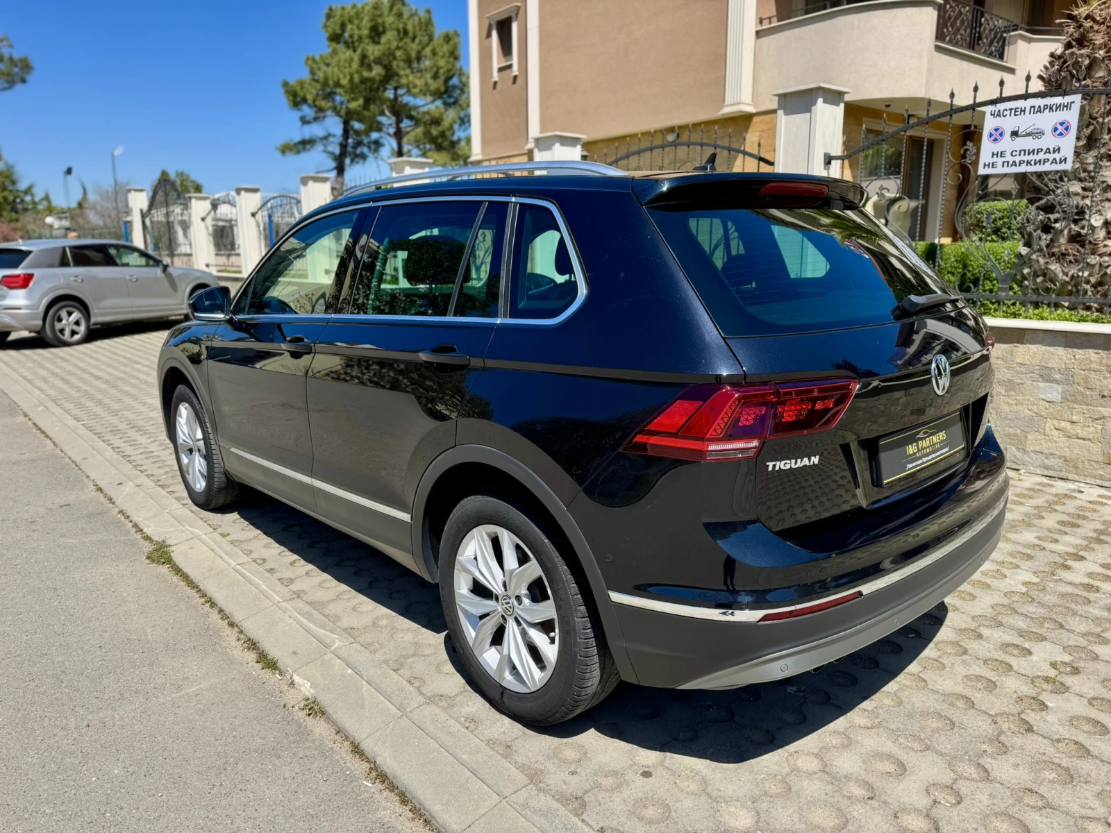 VW Tiguan 2.0 TDI 4Motion Highline, снимка 6 - Автомобили и джипове - 54481974