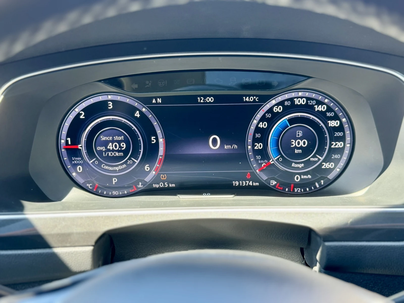 VW Tiguan 2.0 TDI 4Motion Highline, снимка 14 - Автомобили и джипове - 54481974