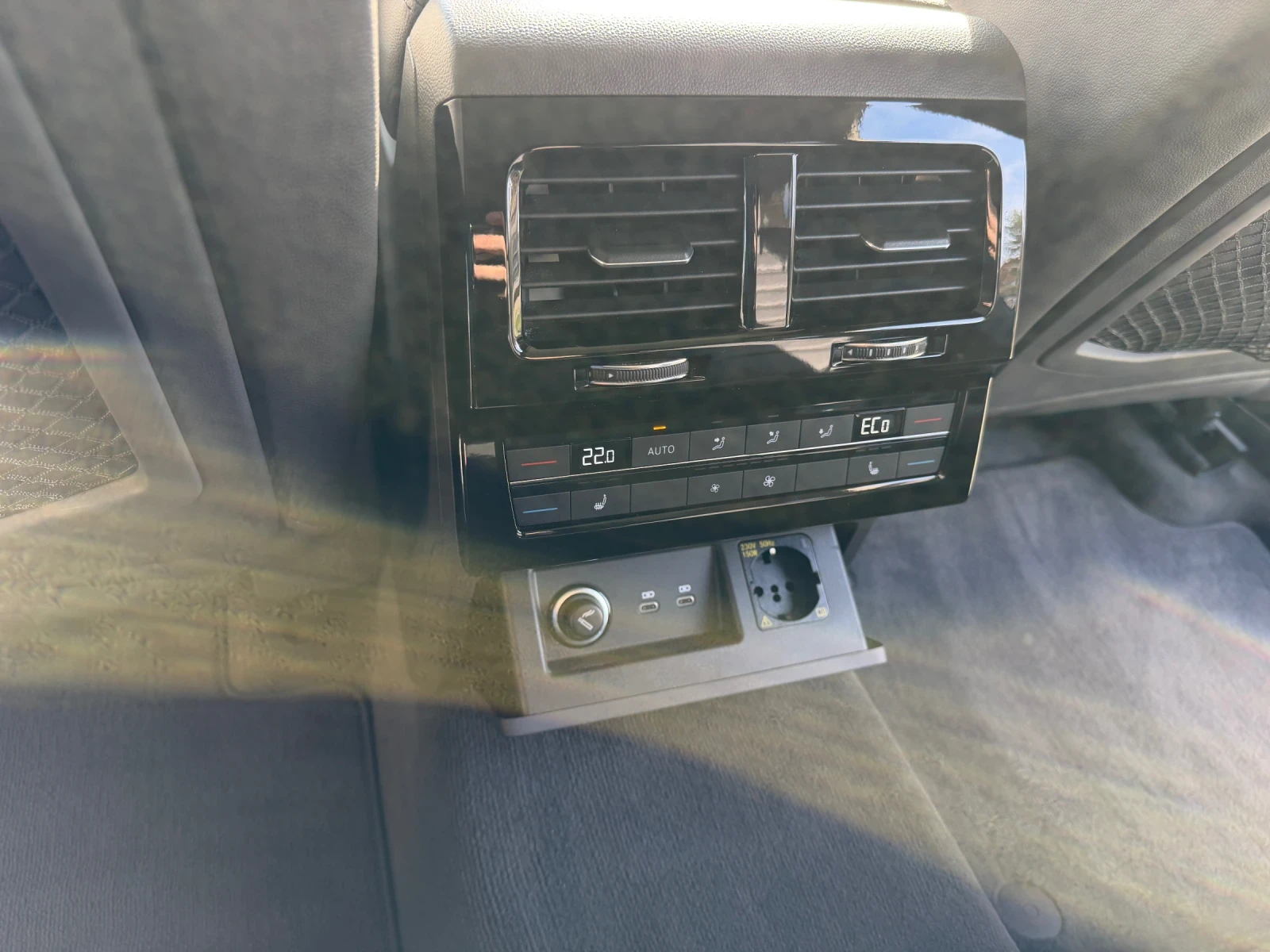 VW Touareg E hybrid, снимка 5 - Автомобили и джипове - 55189107