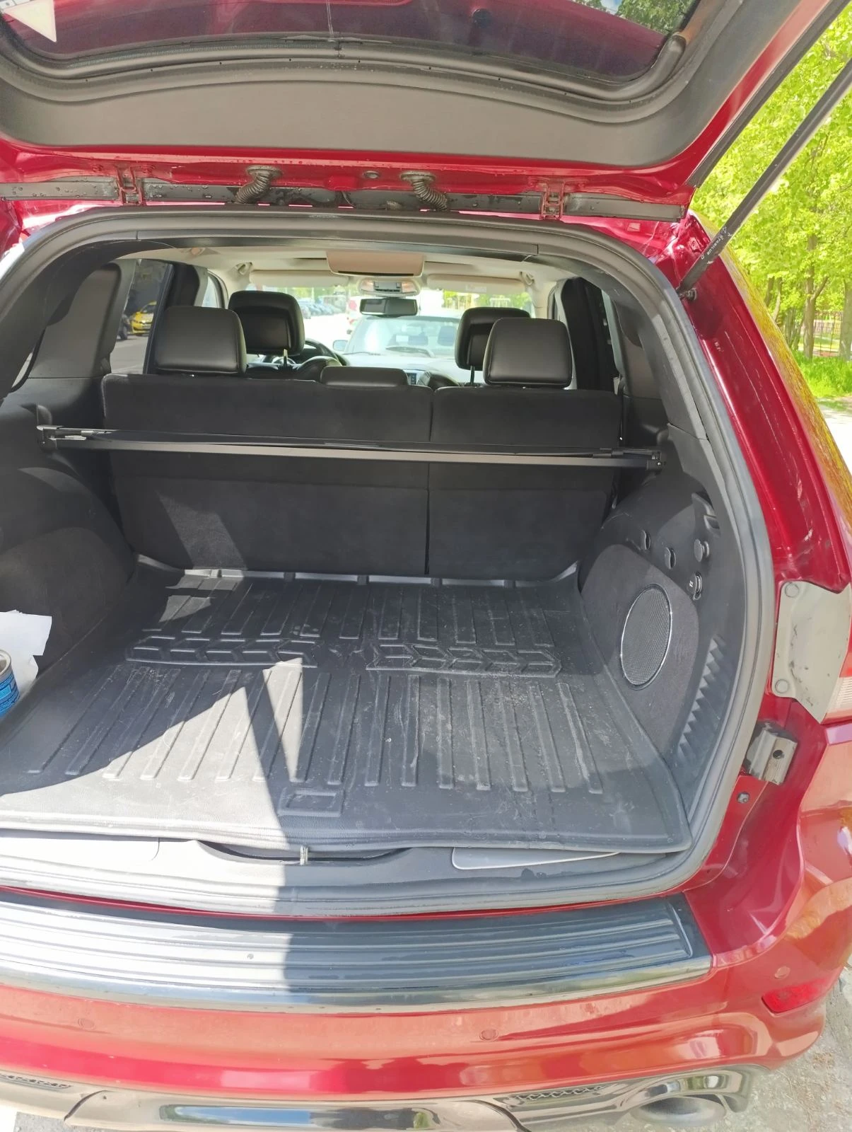 Jeep Grand cherokee 6.4 SRT LPG, снимка 9 - Автомобили и джипове - 55342918
