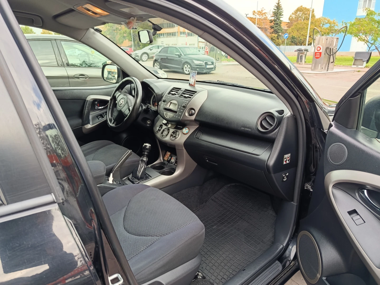 Toyota Rav4, снимка 9 - Автомобили и джипове - 56556108