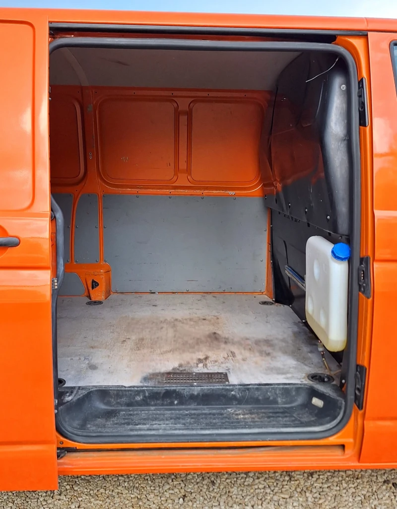 VW Transporter 2.0TDi, снимка 10 - Бусове и автобуси - 50420308