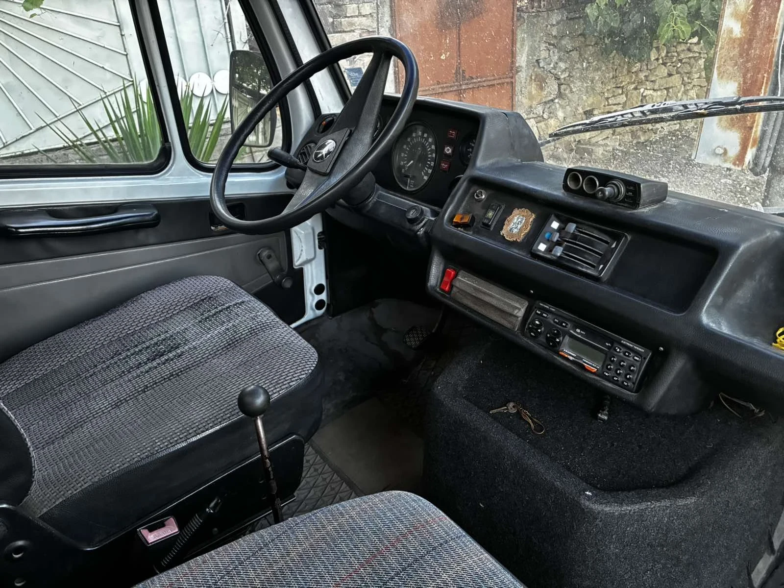 Mercedes-Benz 207 ПЪТНА ПОМОЩ , снимка 4 - Бусове и автобуси - 55794884