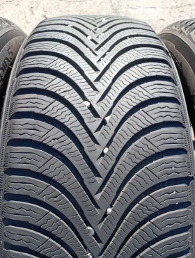 Гуми Зимни 215/60R16, снимка 1 - Гуми и джанти - 47641908