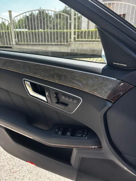 Mercedes-Benz E 350 4Matic, AirMatic, Първи собственик, снимка 16