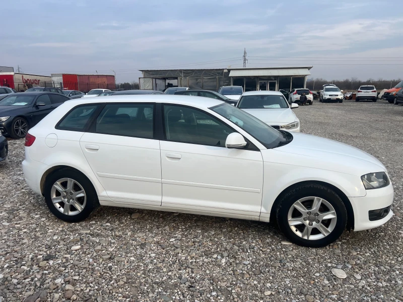 Audi A3 1.6 TDI, снимка 6 - Автомобили и джипове - 48184780