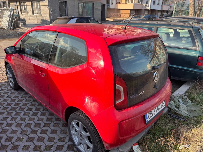 VW Up, снимка 5 - Автомобили и джипове - 48603335