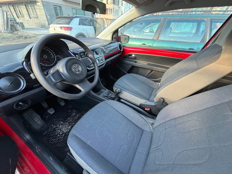 VW Up, снимка 8 - Автомобили и джипове - 48603335