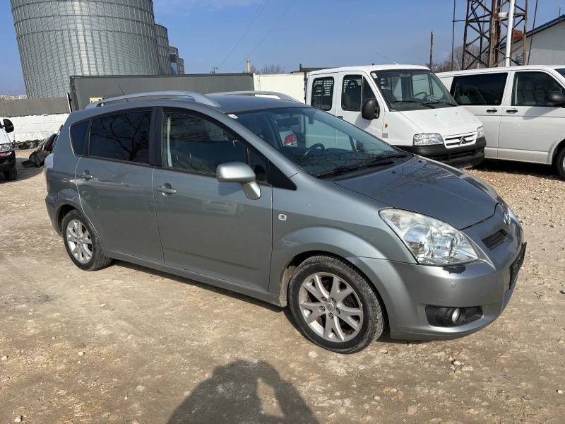 Toyota Corolla verso 2.2 D4D 136кс 7 местна, снимка 3 - Автомобили и джипове - 49078987