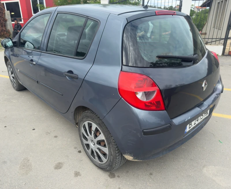 Renault Clio 1.2, снимка 4 - Автомобили и джипове - 52084024