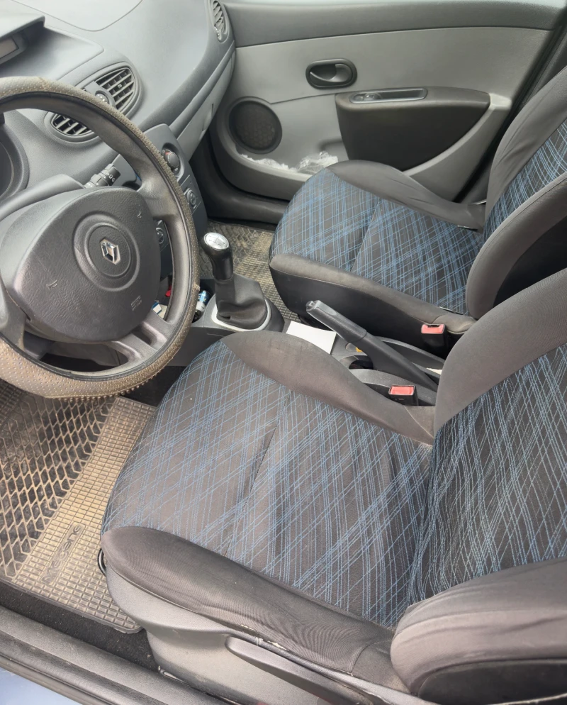 Renault Clio 1.2, снимка 6 - Автомобили и джипове - 52084024