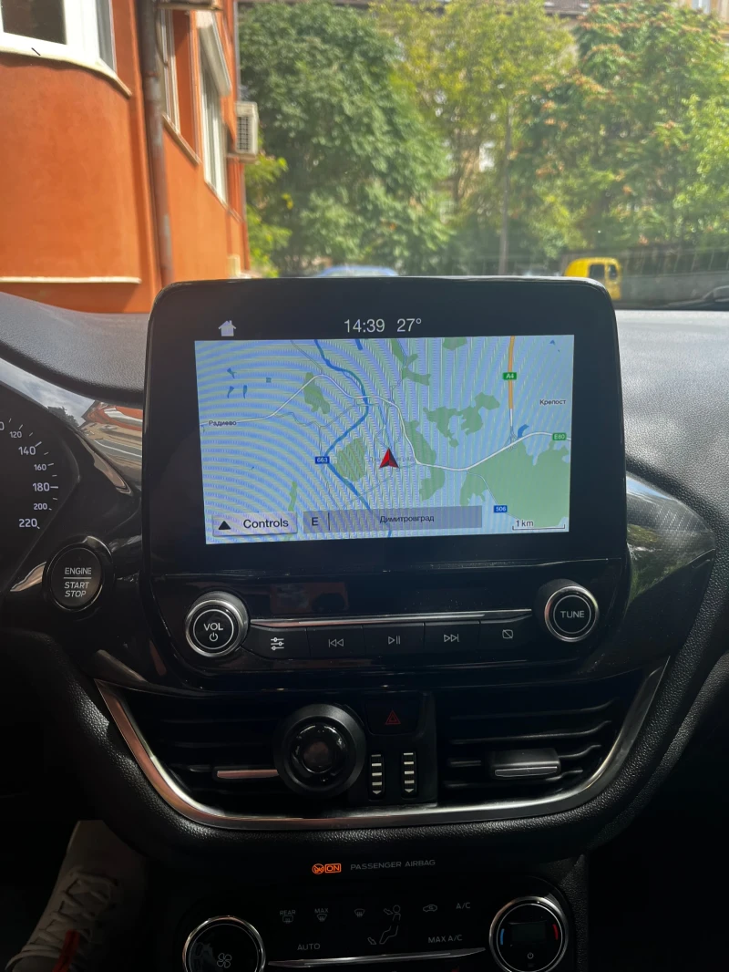 Ford Fiesta 1.1i ST line, снимка 11 - Автомобили и джипове - 52313543