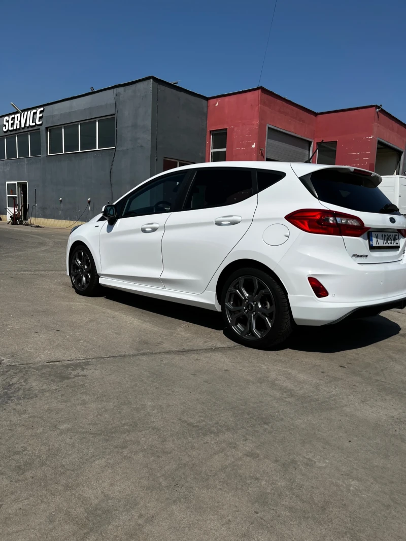 Ford Fiesta 1.1i ST line, снимка 8 - Автомобили и джипове - 52313543