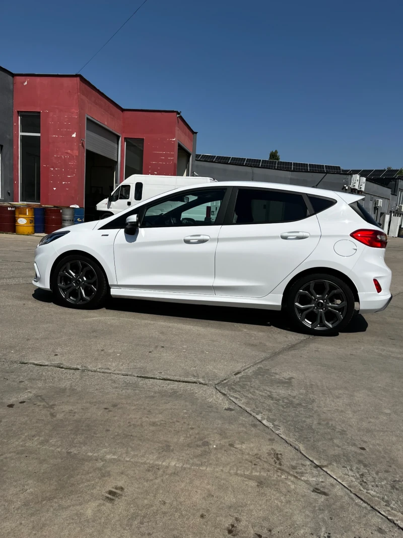 Ford Fiesta 1.1i ST line, снимка 9 - Автомобили и джипове - 52313543