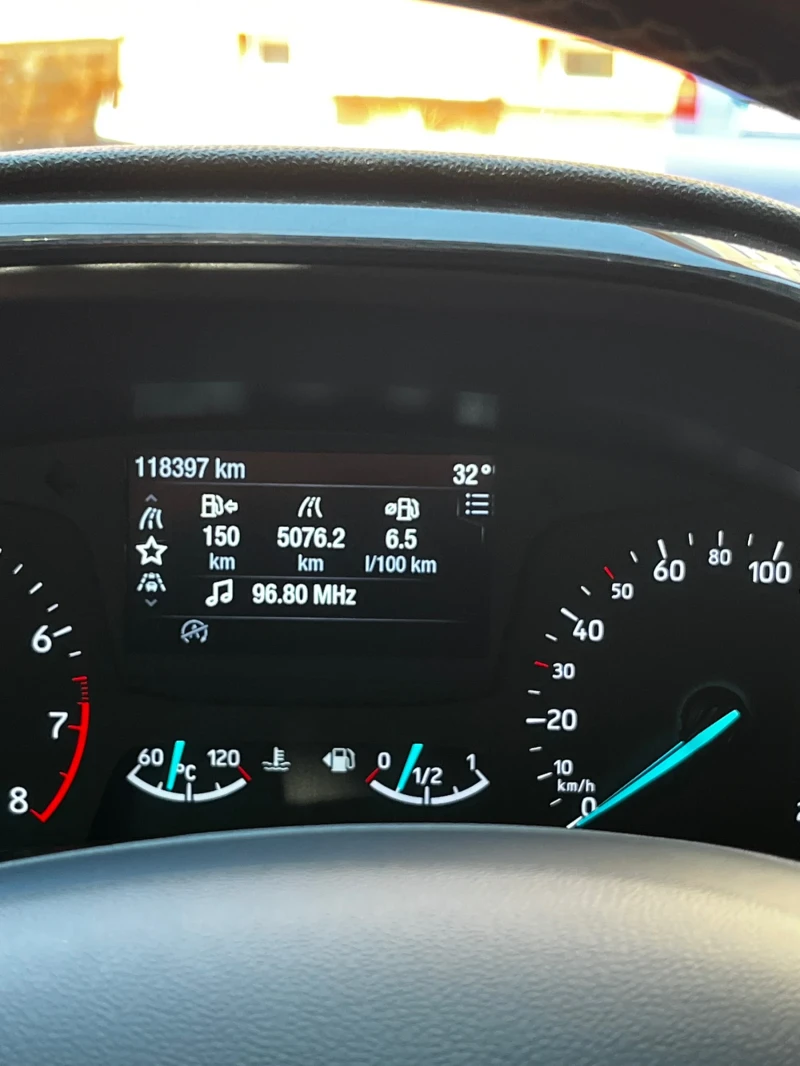 Ford Fiesta 1.1i ST line, снимка 12 - Автомобили и джипове - 52313543