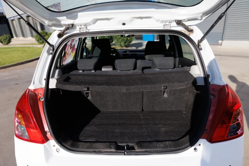 Suzuki Swift, снимка 7 - Автомобили и джипове - 51964658