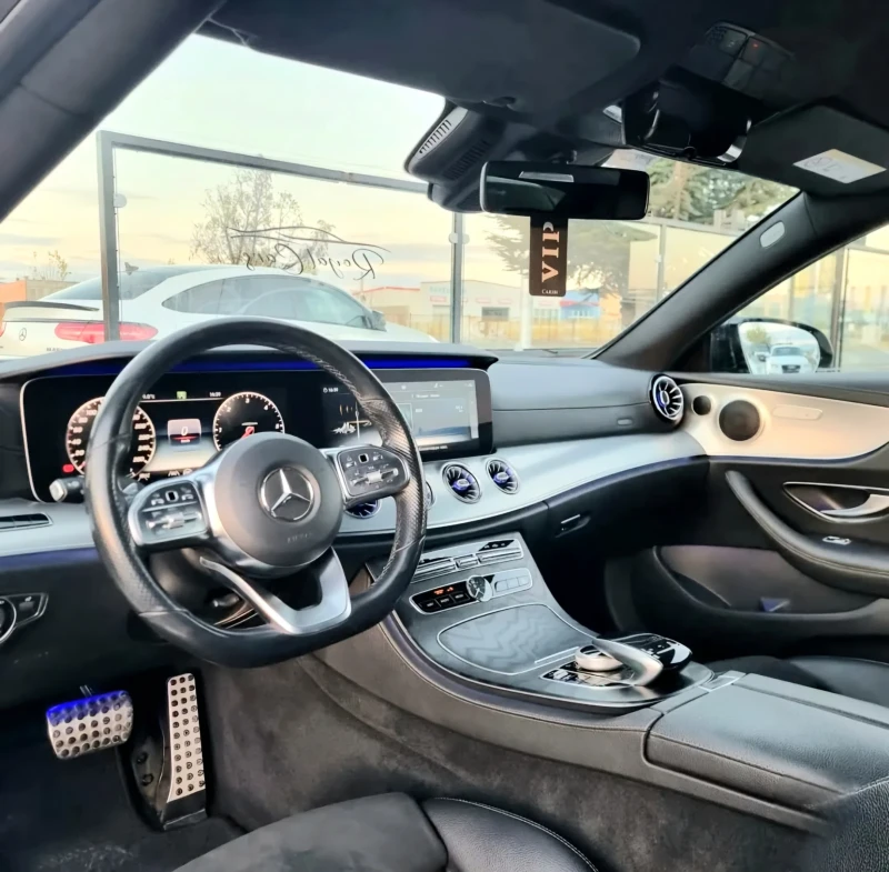 Mercedes-Benz E 220 AMG, снимка 9 - Автомобили и джипове - 52804045