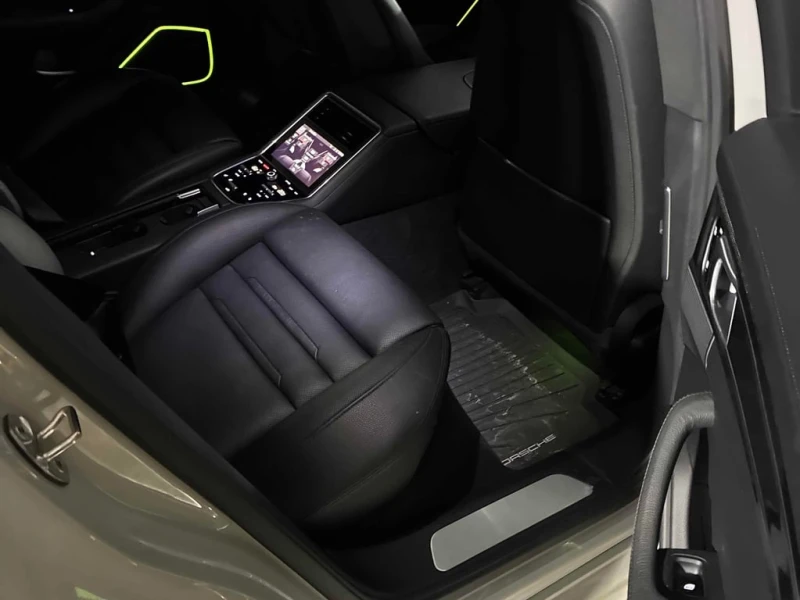 Porsche Panamera * 4 * CARFAX * ЦЕНА ДО БГ, снимка 12 - Автомобили и джипове - 53052978