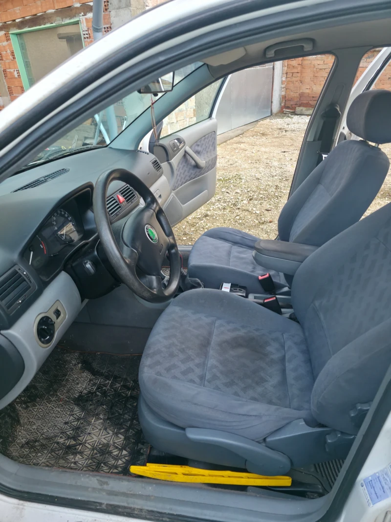 Skoda Octavia 1.9, снимка 4 - Автомобили и джипове - 53404891