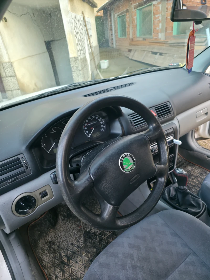 Skoda Octavia 1.9, снимка 2 - Автомобили и джипове - 53404891