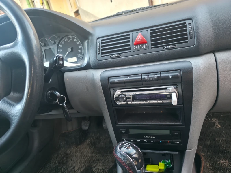 Skoda Octavia 1.9, снимка 8 - Автомобили и джипове - 53404891