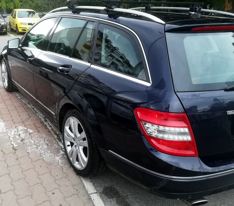 Mercedes-Benz C 320, снимка 3 - Автомобили и джипове - 47357247