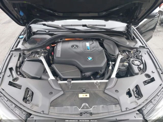 BMW 530E * M-SPORT* КОЖА* ПОДГРЕВ* ШИБИДАХ* КАМЕРА* LED* , снимка 9 - Автомобили и джипове - 55250843