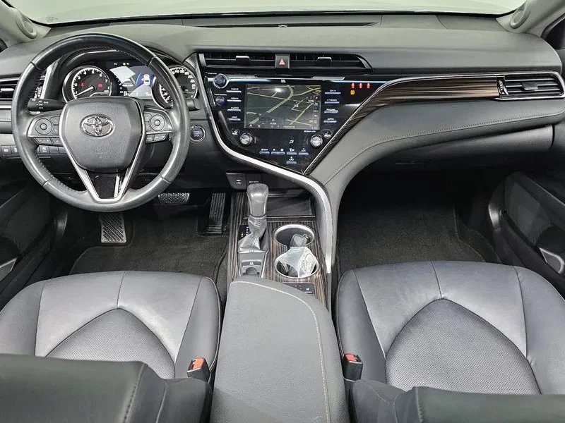 Toyota Camry 2.5 Бензин, снимка 3 - Автомобили и джипове - 55431442