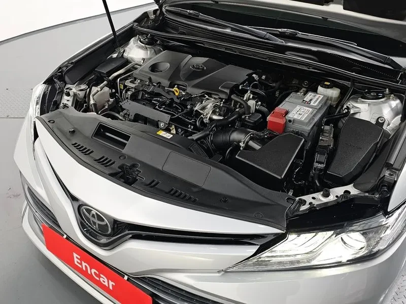 Toyota Camry 2.5 Бензин, снимка 13 - Автомобили и джипове - 55431442