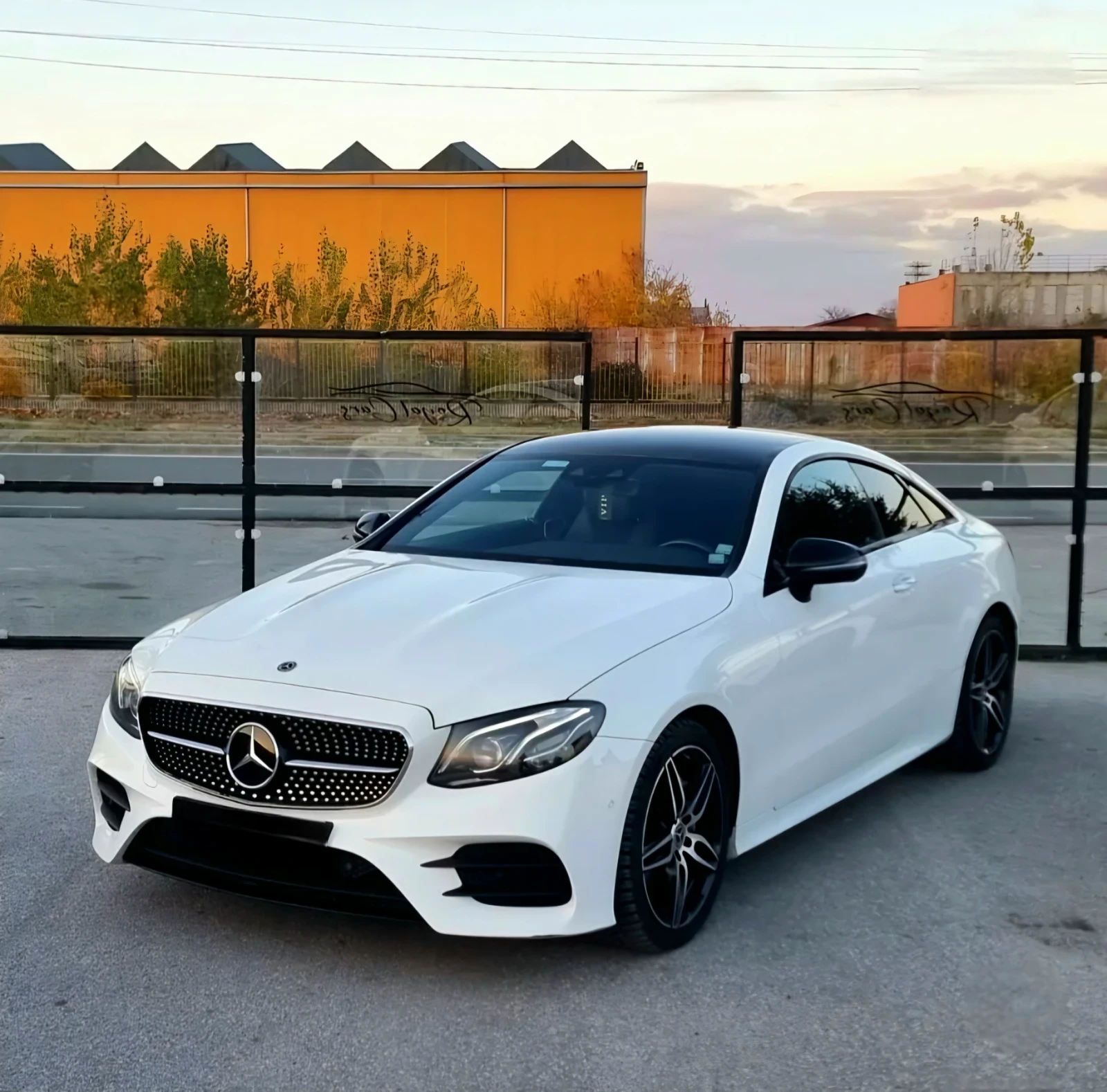 Mercedes-Benz E 220 AMG, снимка 1