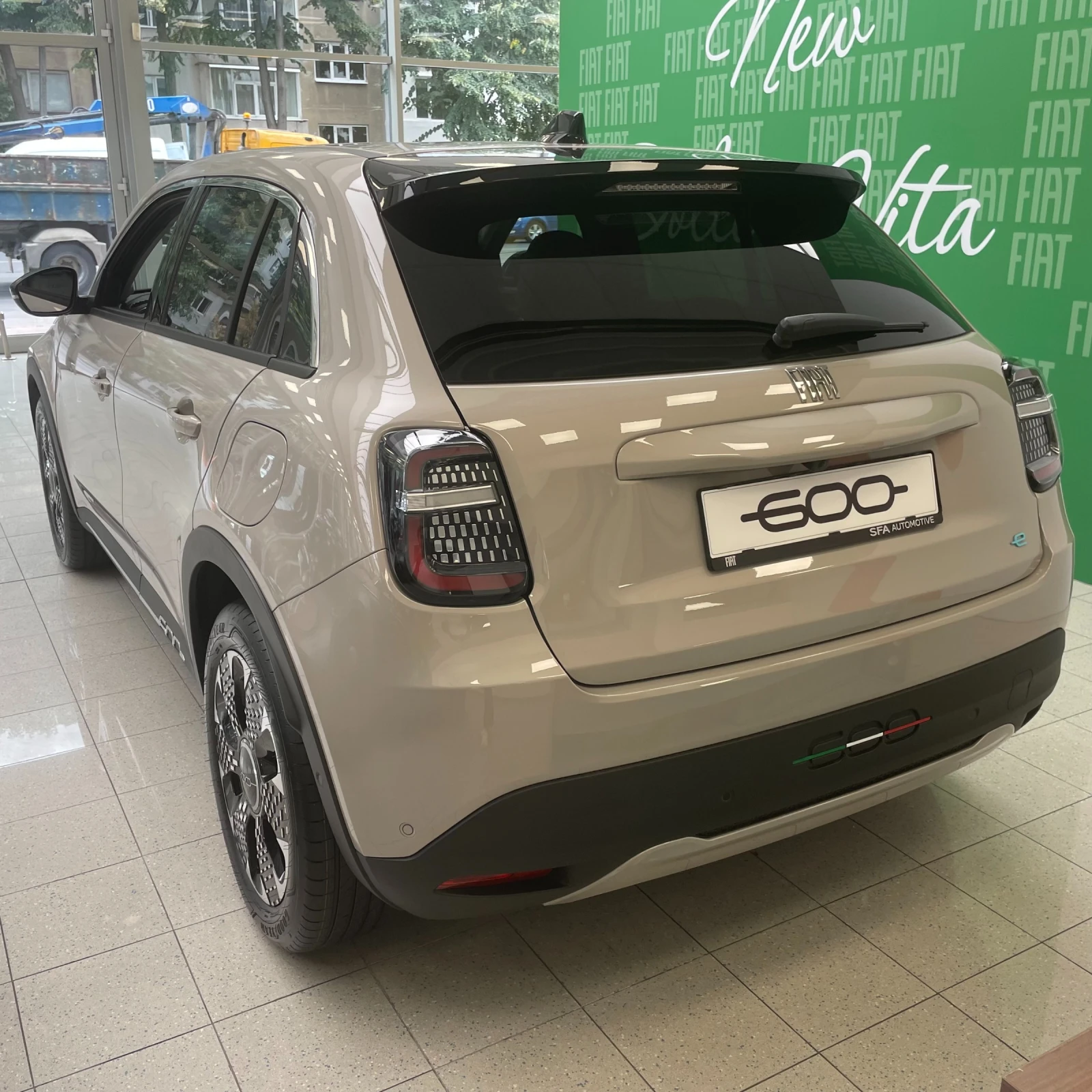 Fiat 600 LA PRIMA BEV 54 kWh 115 kW 156 hp 400 km - изображение 6