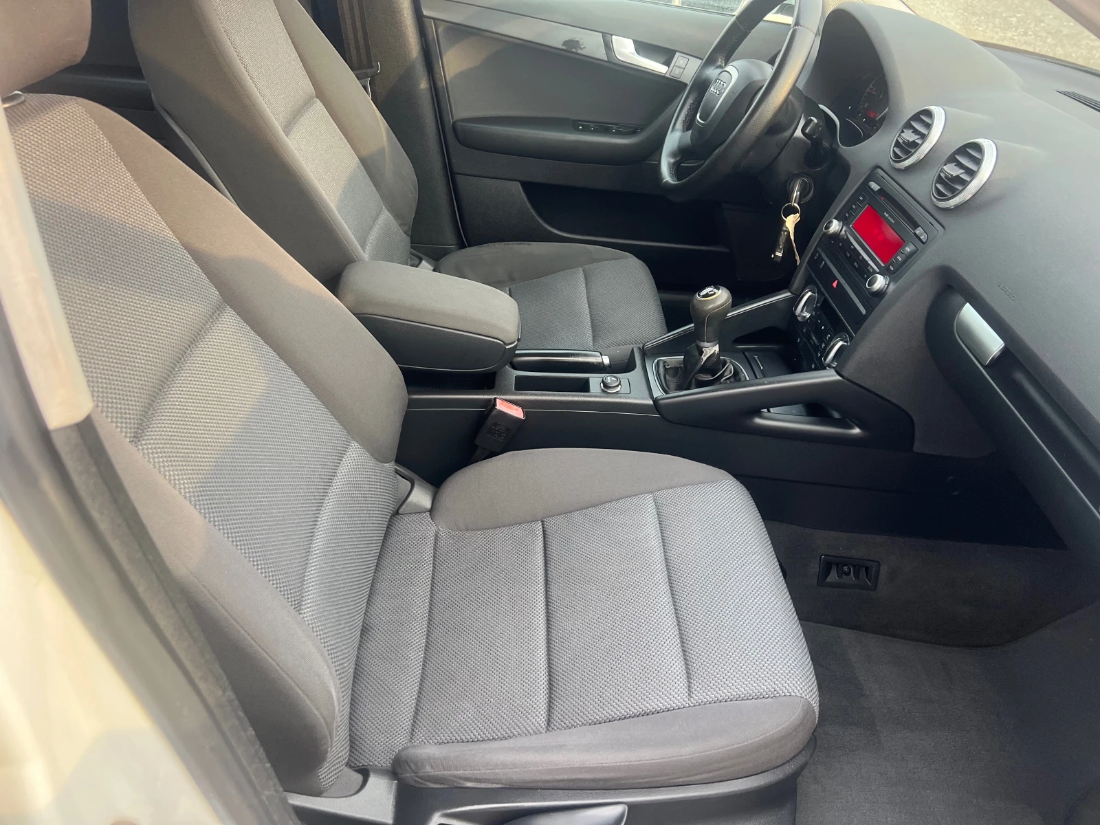 Audi A3 1.6 TDI | Mobile.bg   13