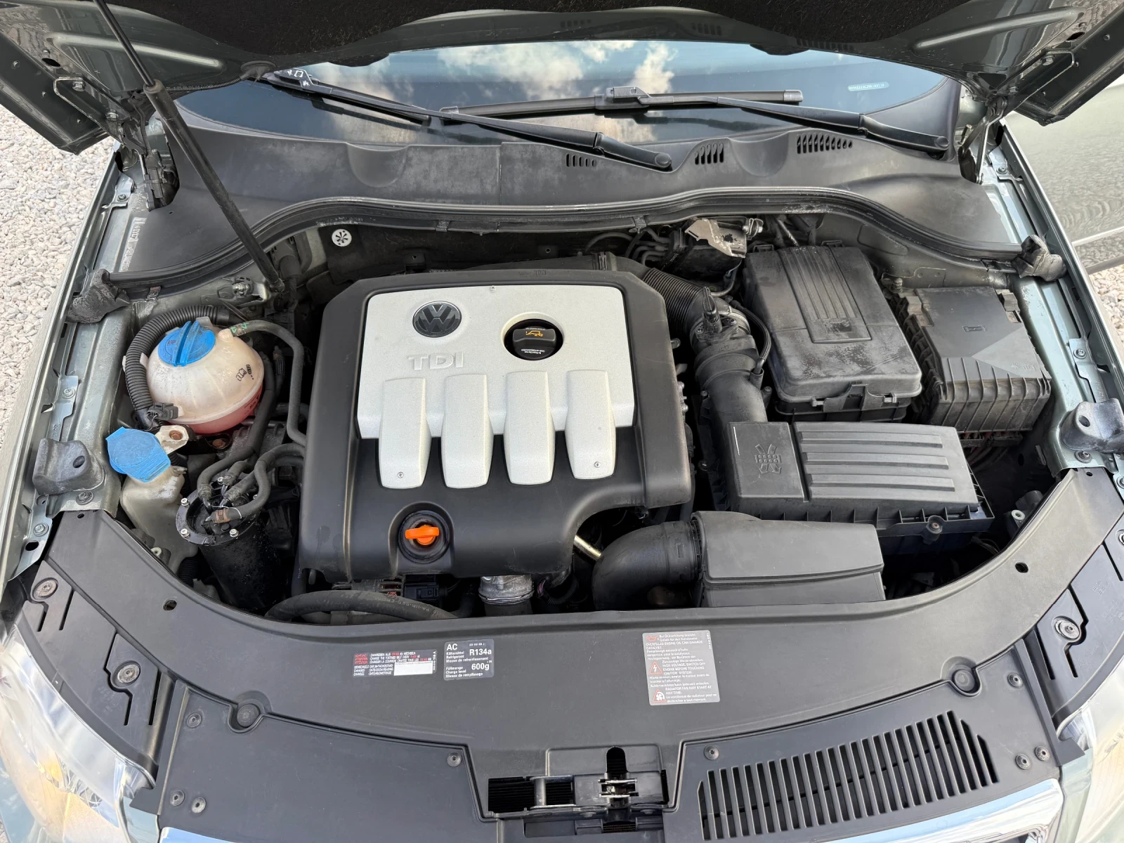 VW Passat 2.0TDI-140PS-КЛИМАТРОНИК | Mobile.bg — изображение 14