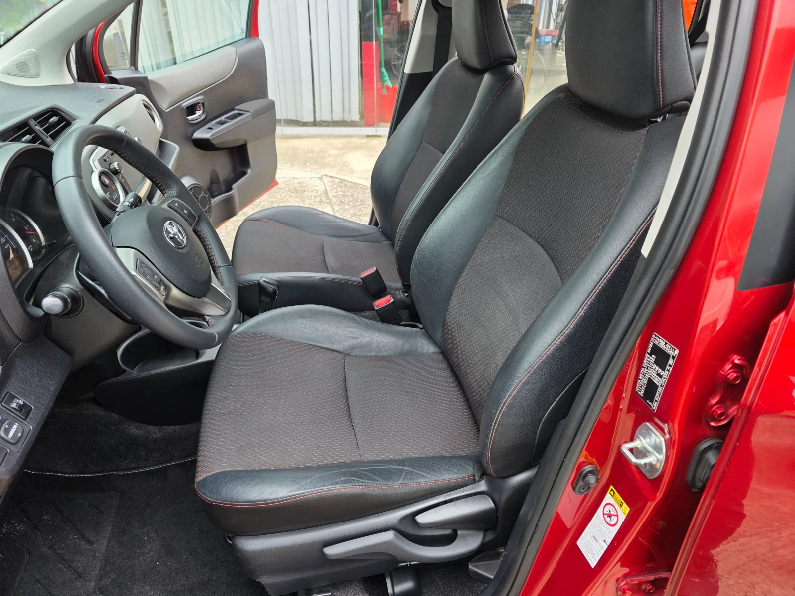 Toyota Yaris 1.4 D4D Navi Автоматик Камера Evro 5 - изображение 6