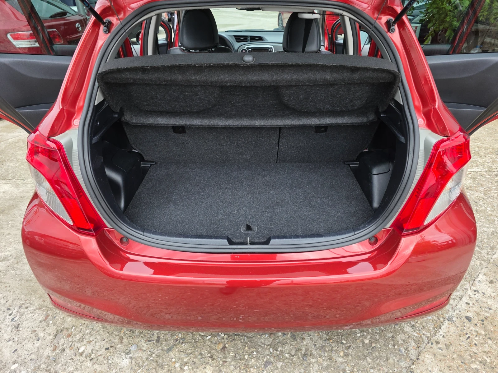 Toyota Yaris 1.4 D4D Navi Автоматик Камера Evro 5 - изображение 10
